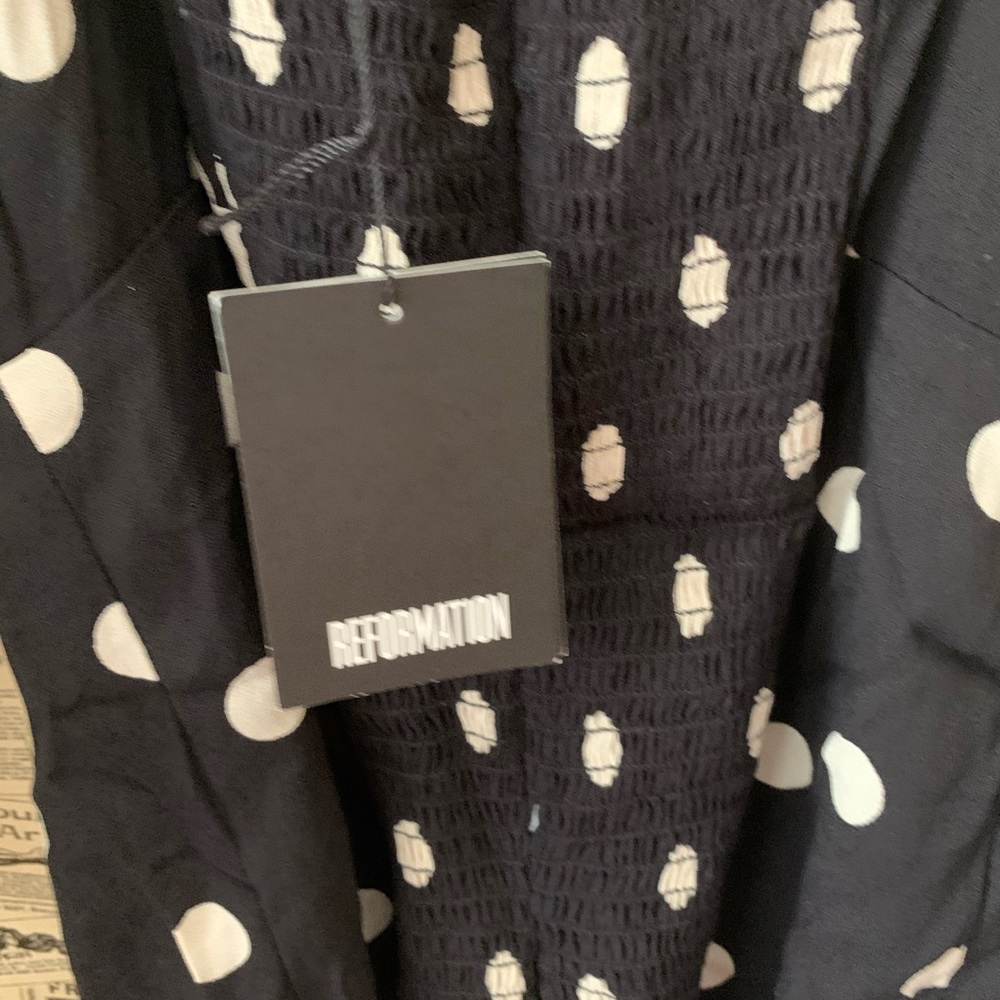 Sam dress polka dot black white reformation 4 - Picture 10 of 11